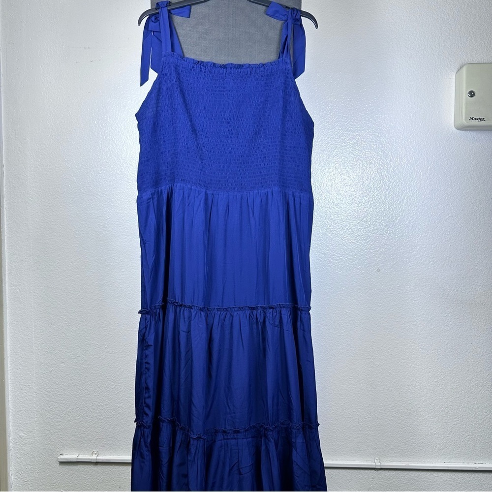 Lacey Chabert Women’s Elegant Blue Sleeveless Dress Size 3X